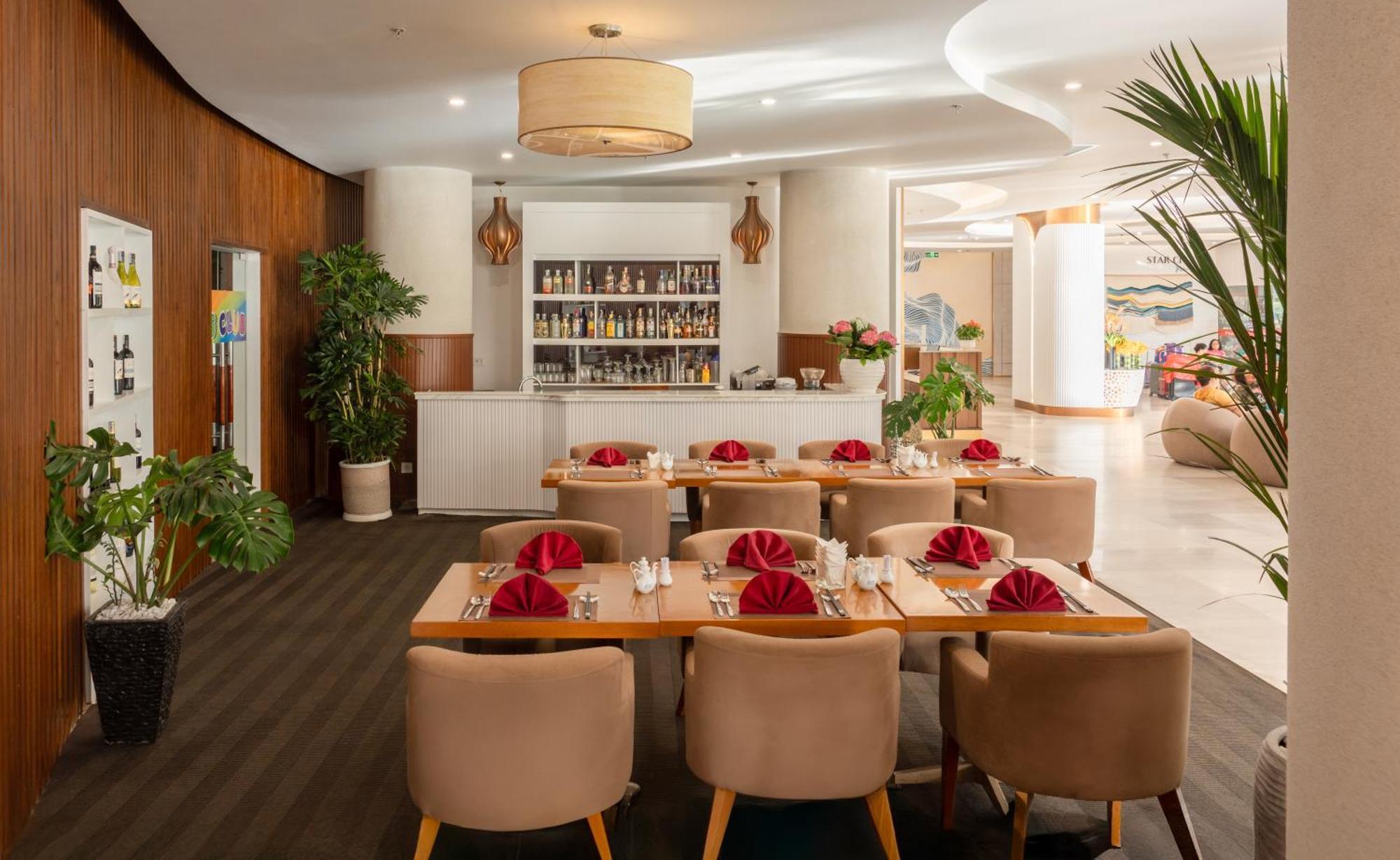 Starcity Hotel & Condotel Beachfront Nha Trang Kültér fotó