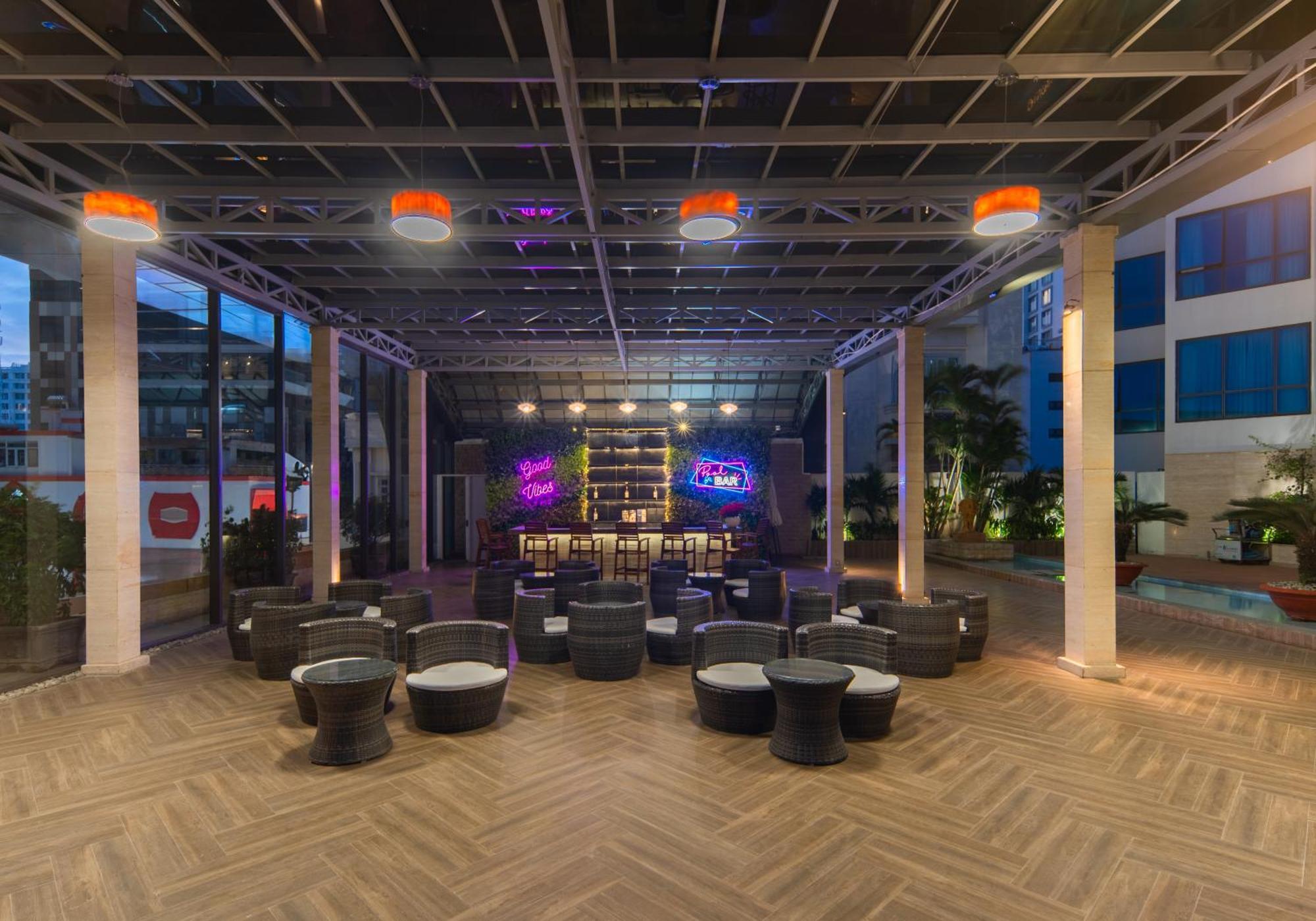 Starcity Hotel & Condotel Beachfront Nha Trang Kültér fotó